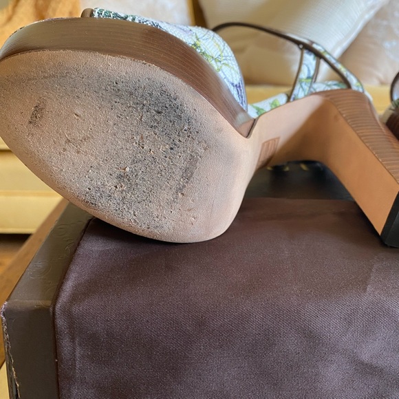 Gucci Bianco Multi Floral Platform Heels - Picture 5 of 13